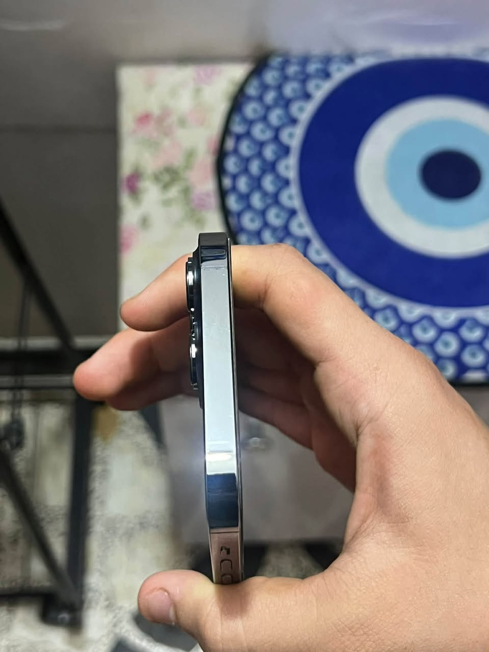 السلام عليكم .
آيفون 13برو ماكس (أمريكي بدون كارتون )

آيفون بلاد ما بس اي قطعه مبدل و مكفول من اي شي .

بطاريه ٨٢)اصليه .  

 السعر ؛675و بي مجال بسيط حك الجيه
(                        ***********.                     )

ملاحضه ؛ الشخوط ال بل شاشه هاي لزكه حمايه .
