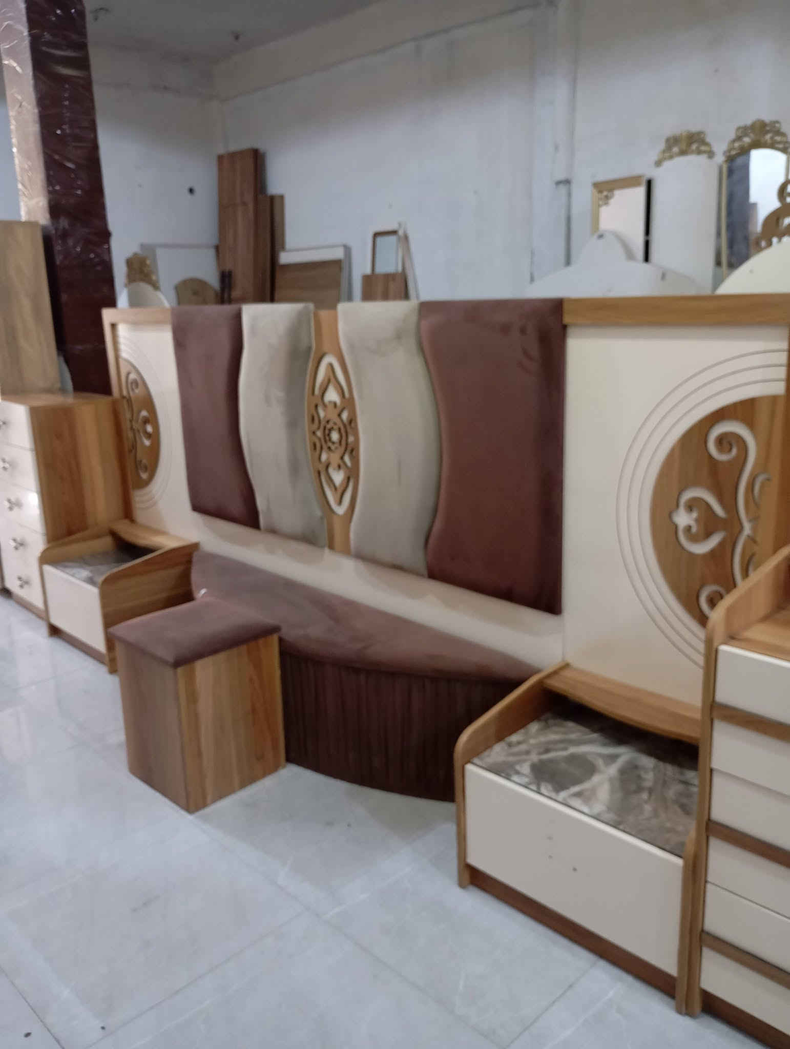 غرف نوم تركي 10كنتور مع غرف نظيفة فول .شد ونقل مجاني للطلب على الخاص والرقم8 0772205247
معرض هيثم شامل
