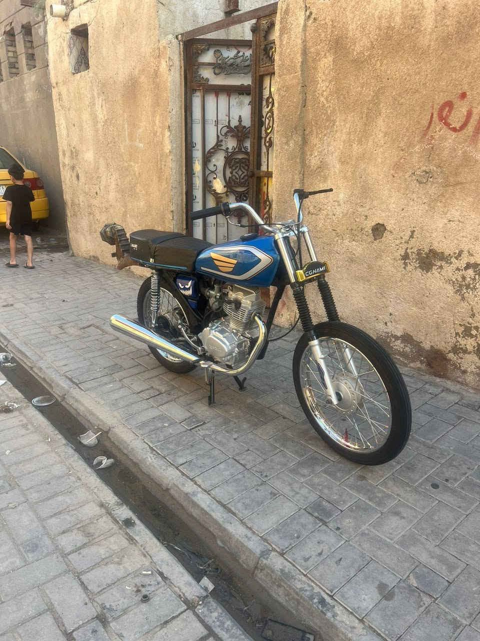 سلام عليكم دراجه  ما مفتوحه ادوات مطلوب مراوس بماكس عدله ما مفتوحه ودراجه تعمير ما متعوبه تعال شوف بعينك لمكينه ناعمه
ملاحظه دراجه بدون سيبايه 
ماكني بصره نجيبيه يم جسر خالد
رقمي ***********
