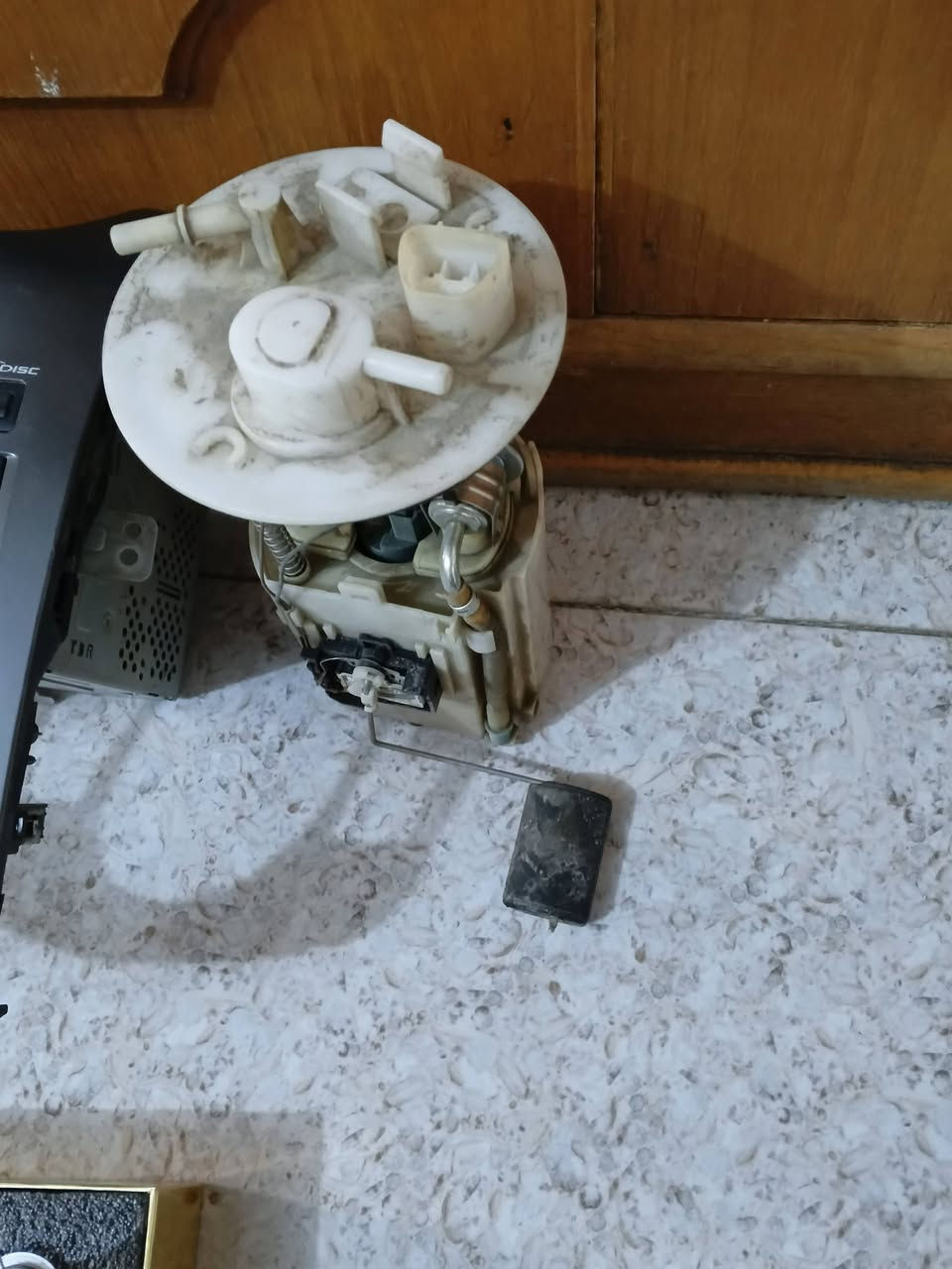 اغراض سيراتو ٢٠١١جديدة قاعدة أصلية مع فيتب اصلي ومسجل اصلي
عنوان بغداد *********** قيم وهلا بيك
