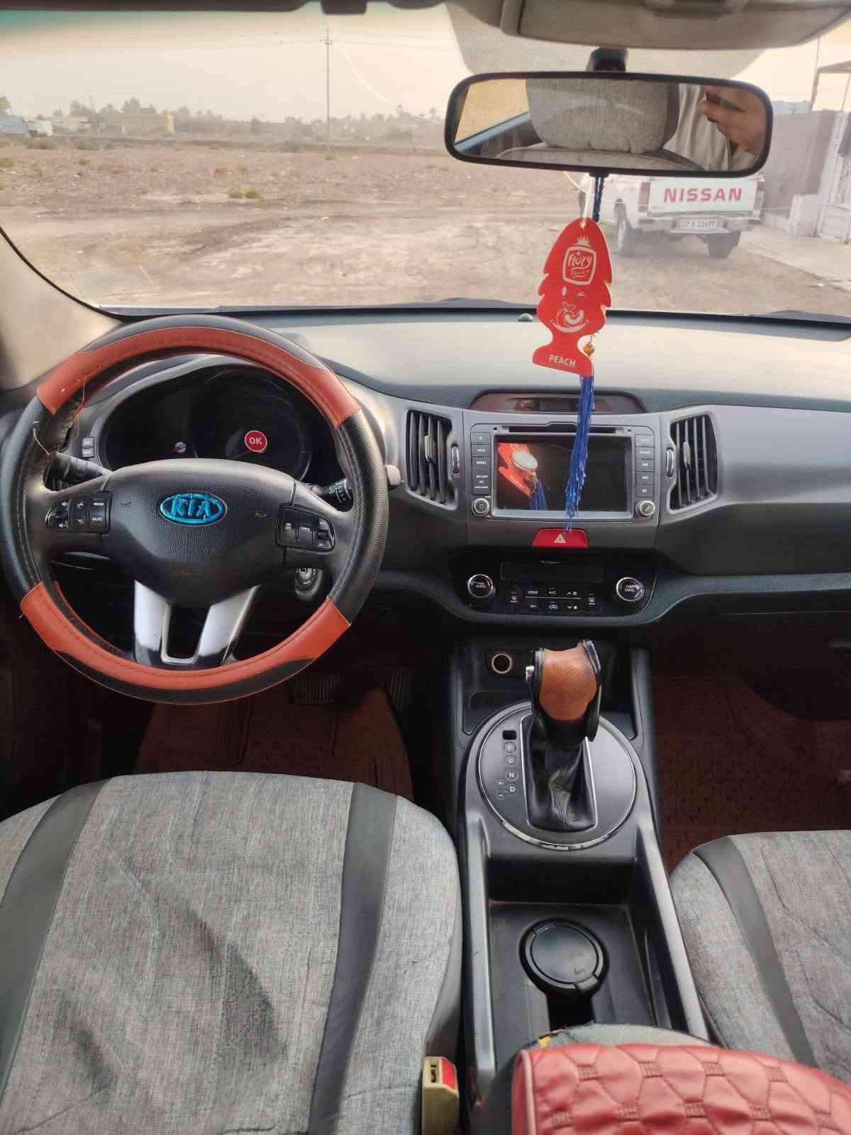 السلام عليكم
سبورتج للبيع  خليجي مكفول ضربه وصبغ كفاله عام فول موصفات
بانوراما 
محرك 2000 دوش 
صدر جديد 
تبريد ثلج 
السيارة موديل 2011 جاهزة من كل النواحي 
بأسمي تحويل مباشر رقم بصره السياره موجوده بل الناصريه  ترهم مراوس السعر 120رقم تليفون ***********
