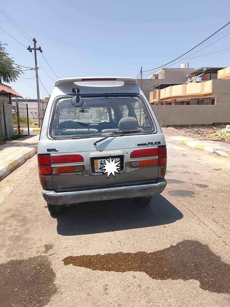 *للبيع سيارة فاره موديل 1993* 🔥
*السعر: 22 ورقة* وبيها مجال للطيبين

*التفاصيل:*
- *الموديل*: 1993 
- *السنوية*: لل2029 - يعني 3 سنوات مرتاحة داخله هزه ٢٠٢٥
×_الرقم ..انبار نكليزي مشروع وطني 
- *المكينة*: ونجي - خير من الله - ما بيها قطرة تبخير
- *الكير*: ونجي - ناعم وبدون طكة
- *السمكرة*: من الدعامية للدعامية نظيفة، 
- *الكهربائيات*: كلها شغالة، مسجل، جامات
التيرات -تخم جديد  *الحالة*: جاهزة  ٦راكب، 
الجاد خلي يتصل ويجي يشوف بعينه.

*المكان*: واسط  .صويرة
*للتواصل*: [***********] توكل ع الله والمدارس مابقالهه شي تخليه خط طلاب تردلك فلوسه انشاء الله
