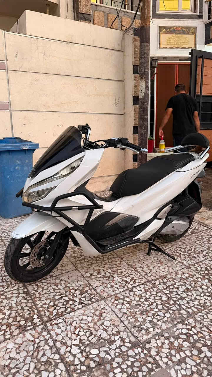 شباب بي سي اكس جيل ثالث مكفوله  كوريه دراجه جديده مكينه125 ماشيه  32 الف 
العنوان جكوك ***********
