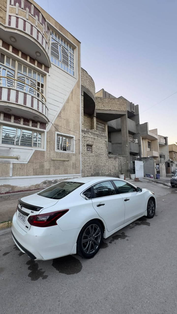 نيسان التما 2018 وارد امريكي SR سبشل ادشن فول الفول ماعدا الفتحة ماشية 95 ميل

حادثها كلش بسيط بدون ايرباك. رقم بغداد هزة وارقم جديدة بأسمي 

بصمة تشغيل وتشغيل عن بعد 

شاشة كبيرة تدعم كار بلي  وكامرا

كشنات جلد وكرسي السايق كهرباء بهن خط ازرك

كراسي الامامية تدفئة

ويل حجم 18 مال sr وتخم تاير جديد

لايتات زينون عالي وناصي وبلوجكتر 

رادار ومثبت سرعة 

شفتات ستيرن 

الداخل مطعم بكاربون فايبر 

السيارة بدون نواقص جاهزة 

مكاني بغداد حي جميلة 

السعر 122$ وبيها مجال
***********
