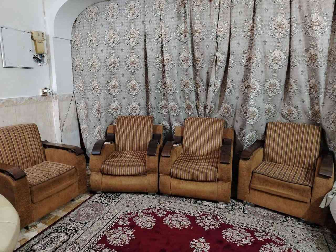 كراسي تخم تركية جديدة عدد 4 ب 150 بلكوفة ***********
