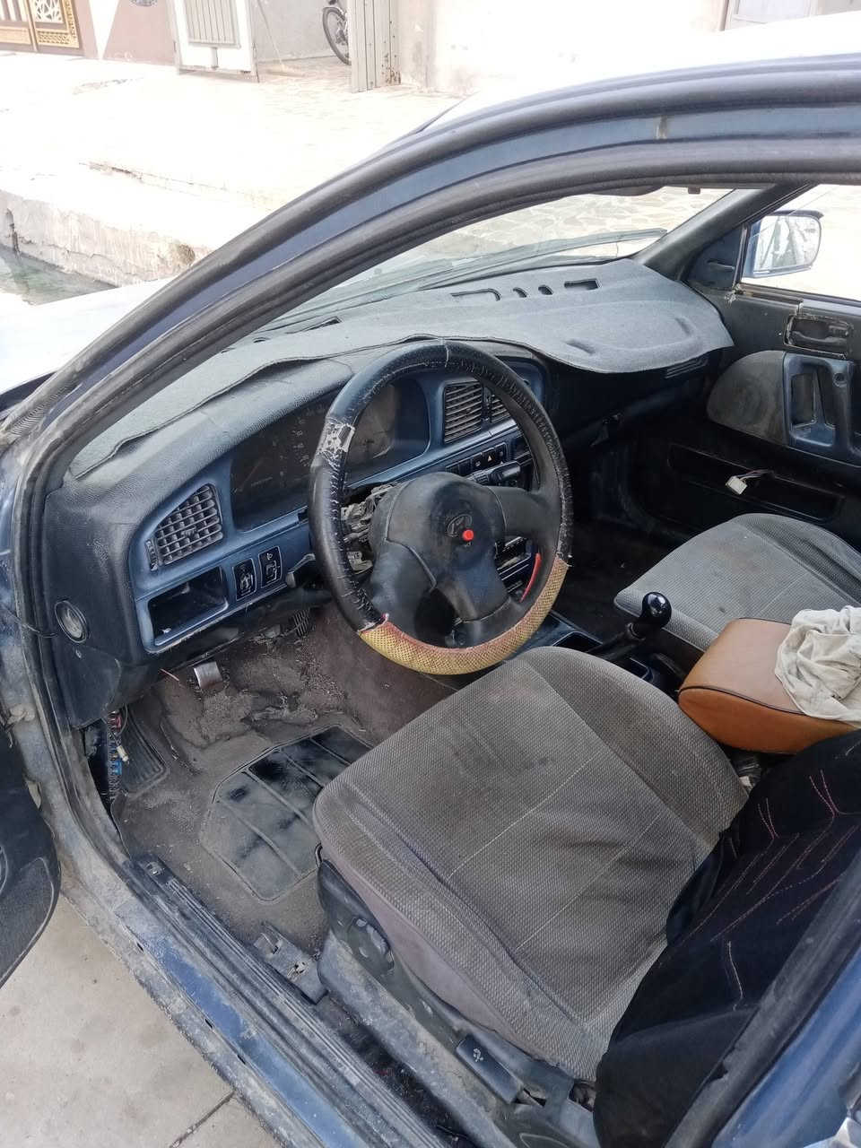 للبيع هوندا ١٩٩٢ سنويه خضره مكينه وكير مابيهم شي نضاف بيه كاربون ورقي بس متوقف مكاني حي الميثاق
***********
*********** سعر١٣
