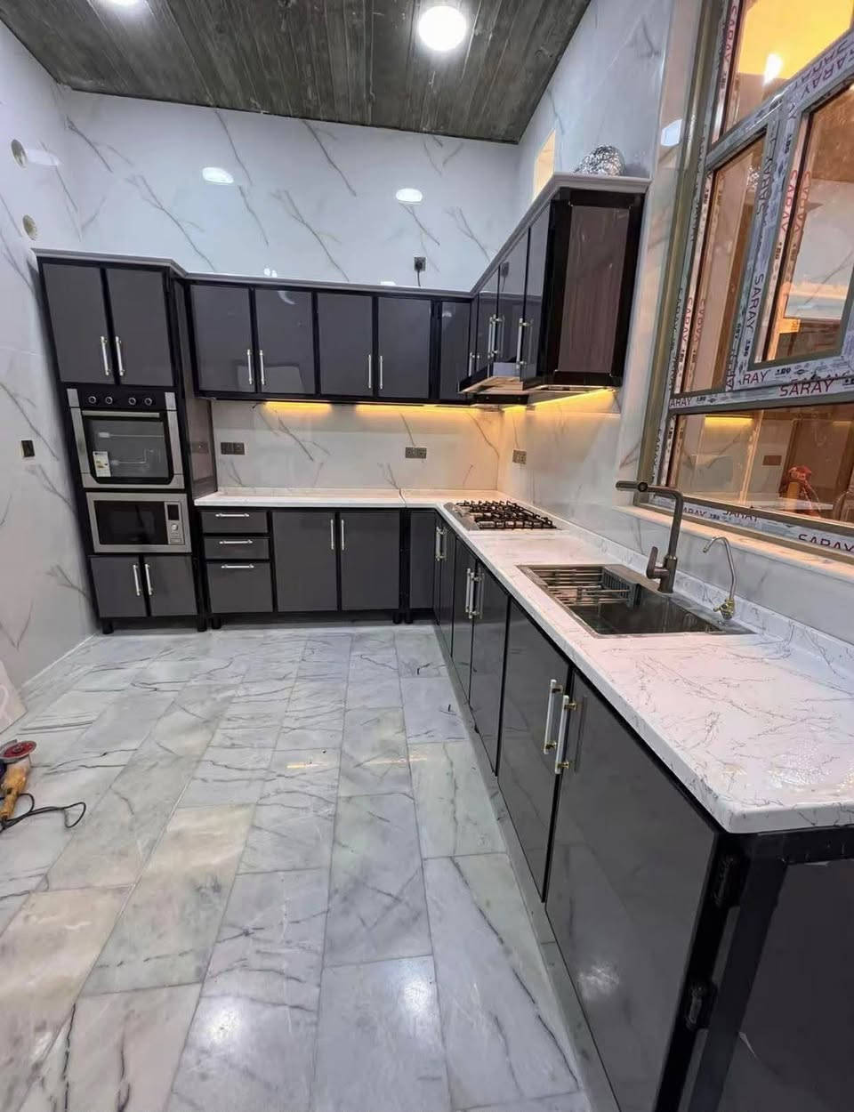 نزاكة وجمال اللون 😍
مو بس مطبخ…
إحنا نصمملك مساحة تليق بذوقك ✨
✔️ مطابخ ألمنيوم حديثة
✔️ كاونترات عصرية (HPL – MDF –  زجاج)
✔️ تصاميم حسب الطلب
✔️ قياس وتنفيذ دقيق
✔️ أسعار مدروسة وجودة مضمونة
إذا تريد شغل مرتب يعيش سنين
ويعطيك فخامة من أول نظرة 👌
📩 راسلنا خاص واحجز استشارتك
📞 للحجز والاستفسار: (***********واتساب)

الخاجيه — لأن بيتك يستاهل الأفضل 🏰
