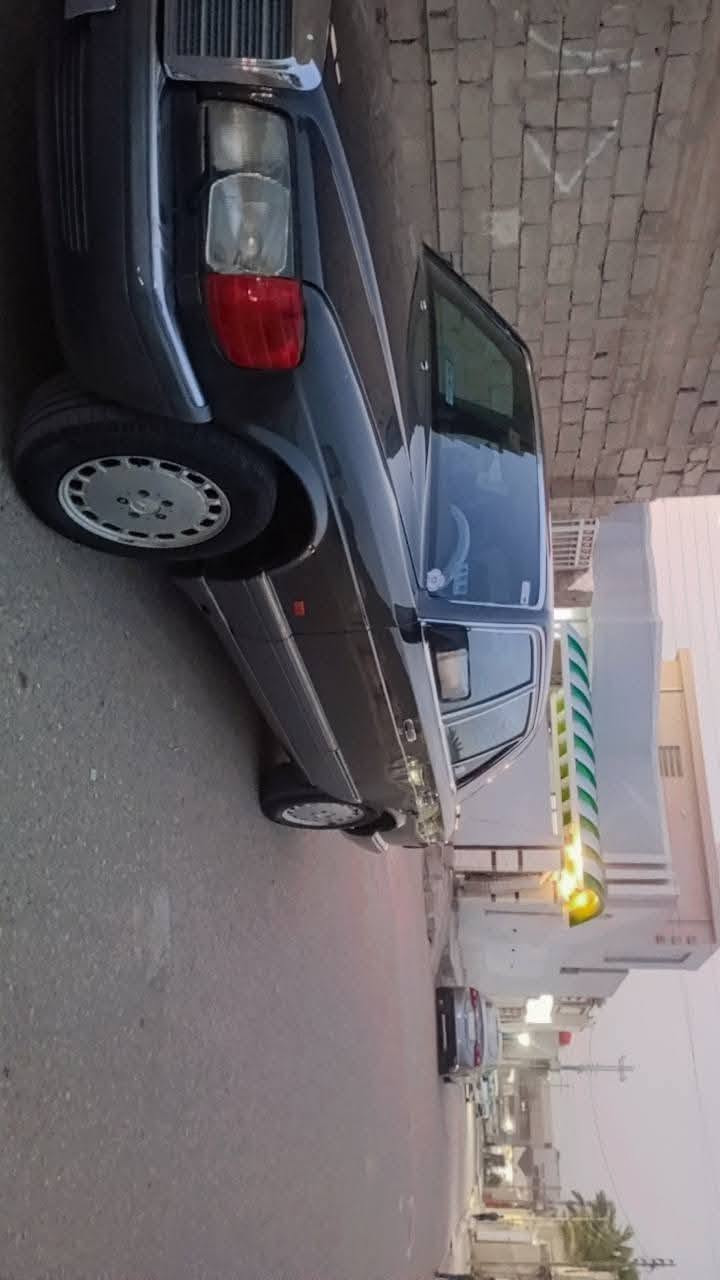 السلام عليكم مارسدس جامبو ٨٩ مكينه بلاد خير من الله صدرخلفي أمامي جديد تبريد كمبريسر ضعيف رقم إنكليزي وتجي وبيك خير وتدالل  السعر ٥٥ وبيها مجال من رخصت الادمن *********** مكان السيارة بابل مكلف بالنشر رقم صاحبها موجود
