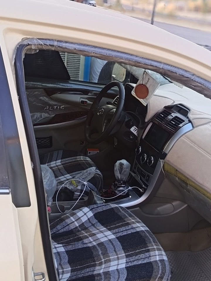 سڵاو هاوڕێیان توێتا کڕۆڵا 2010 گێڕ عادی بێ بۆیاخ بێ سارد نمونە لەجوانی سەنەوی نوێ بەناوی خۆمانە 
٤ ڕەقەمەکی جوانیشی لەسەرە بۆ سعرەکەی پەیوەندی بکە. ***********
