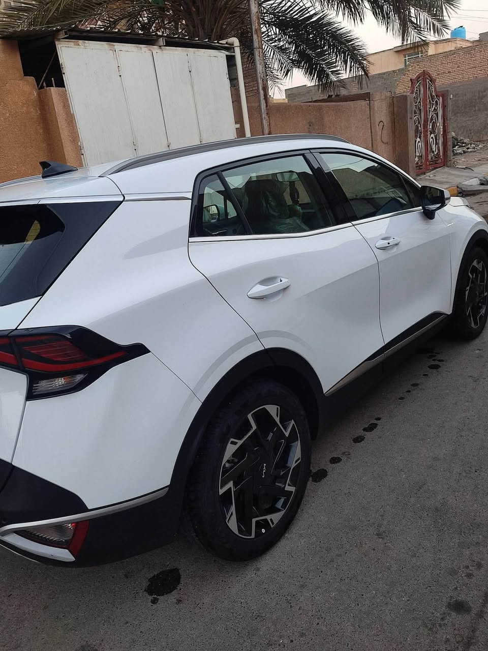 كيا سبورتج موديل 2024 خليجي كفالة عامة
المواصفات :
بصمة ابواب وتشغيل 
سايد بريك دگمه
كشنات كهرباء 
تبريد بالكشنات
درايف مود ٤ وضعيات
شاشه 
تحكم ستيرن 
شفتات ستيرن
كشاف زنون 
حساس امامي وخلفي
مانع انزلاق 
اوتو هولد 
ماشيه 30 الف 
رقم بغداد بسمي تحويل مباشر 
السعر  205 وبيها مجال قليل 
السونار مرفق مع الصور 

واسط / الصويرة         ***********
