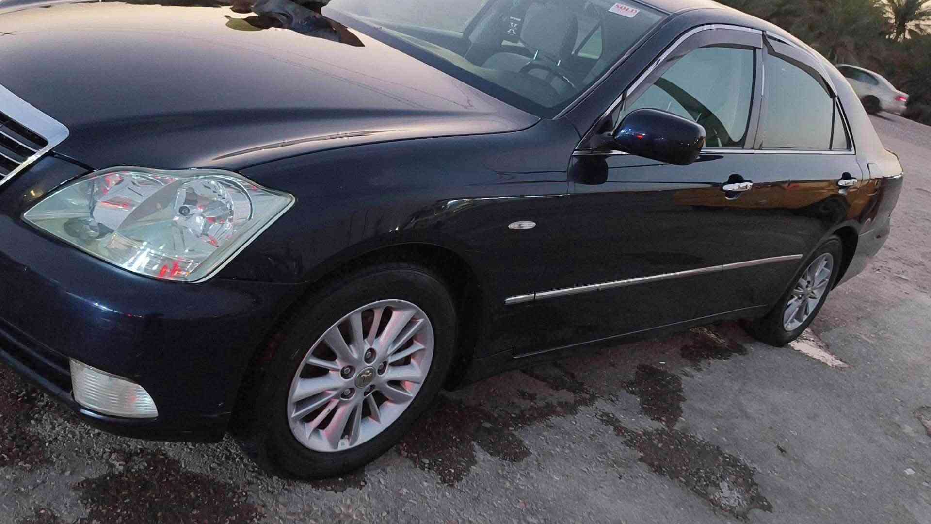 السلام عليكم
شاهينه 2005  قماره فقط 
شاصي 182 سياره ع وضع الشركه مكينه كير حداديه تخم تاير تبريد ثلج 
ارقام انكليزي 
وسنويه ورقم شاصي وملصق سياره جاهزه وجديده السعر 40 
مكان السياره ميسان 
***********
