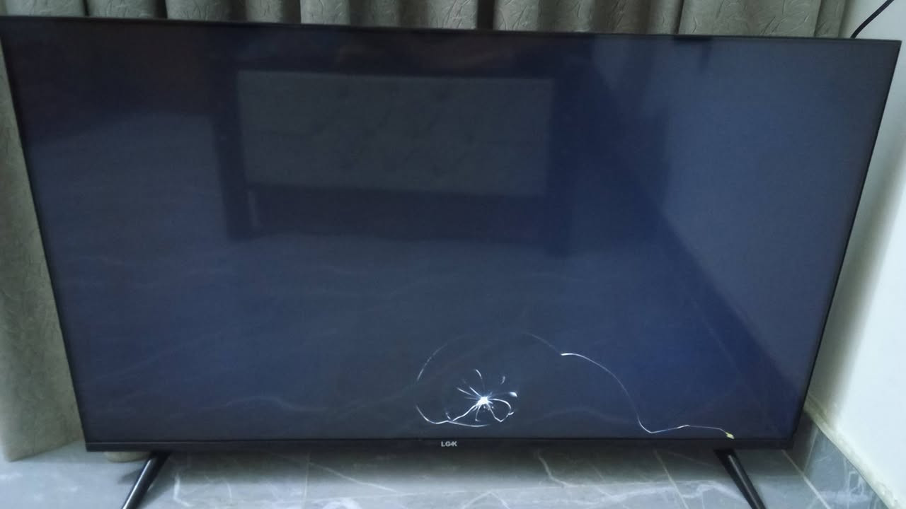 السلام عليكم شاشة مكسورة للبيع حجم 50 من نوع LG4K SMART TV مواصفات عالية مكاني بغداد الشعب 
السعر:45.000
الرقم:***********
