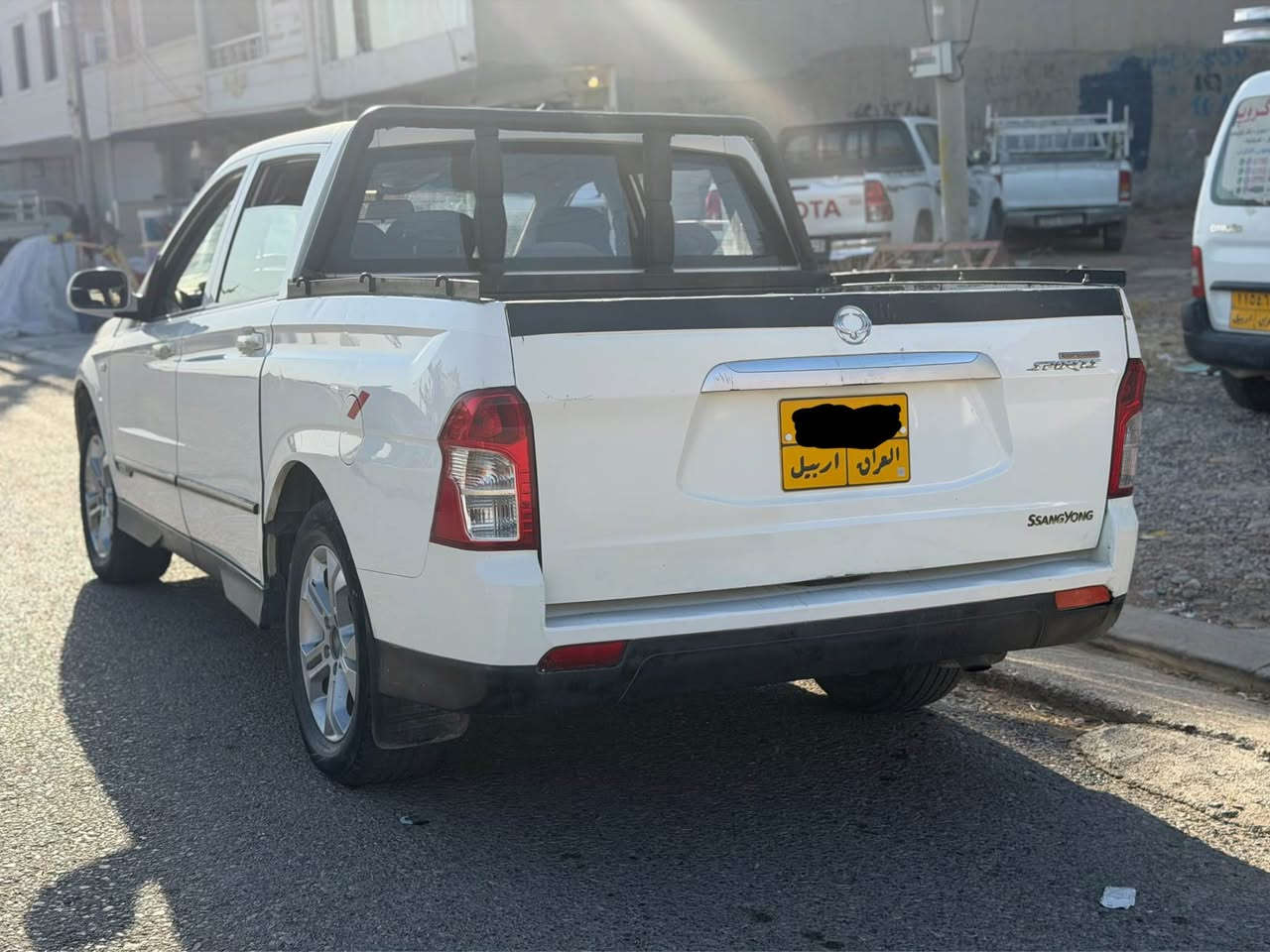 سانگیۆنگ ٢٠١٢دەبل ئەکسل4*4
سبوغ تەنها دەرگای دواوە دوبست سبوغە
سیستەمی غازی بۆ بەستراوە LPG
نرخی ٧٣وەرەقە
*********** أربيل, العراق
