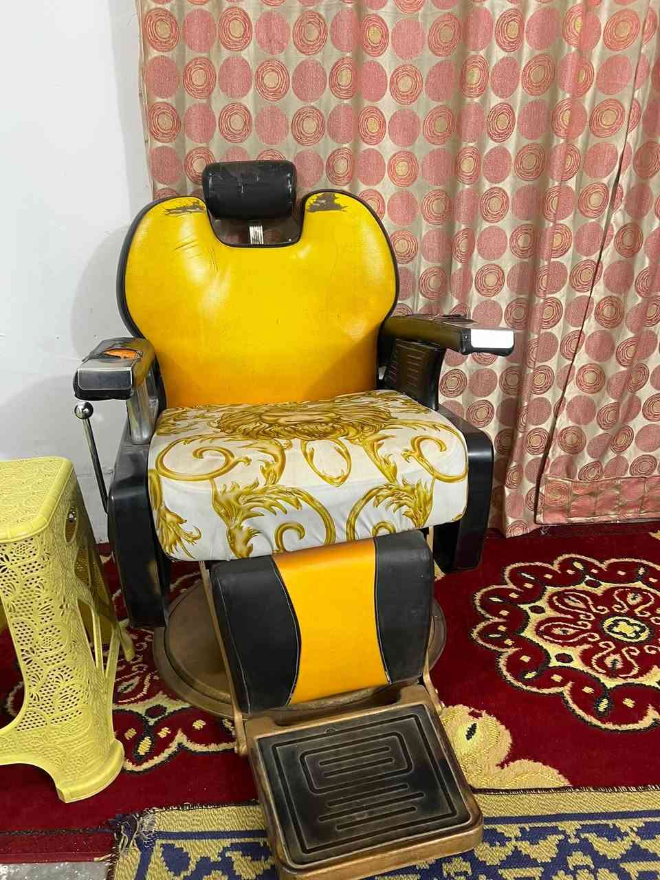 السلام عليكم شباب كرسي شيح ثقيل كلشي شغال
تجي تفحص وتاخذ كلش مريح تجي تفحص وتشوف مو يابس 

120 الف وبي مجال مكاني التاجي للاستفسار واتساب ***********
