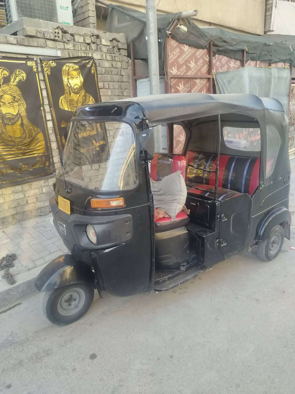 تكتك موديل 22 سنويه ورقم كربلاء سعر 7500 وبي مجال  مكاني بغداد حي اور رقمي ***********قليل
