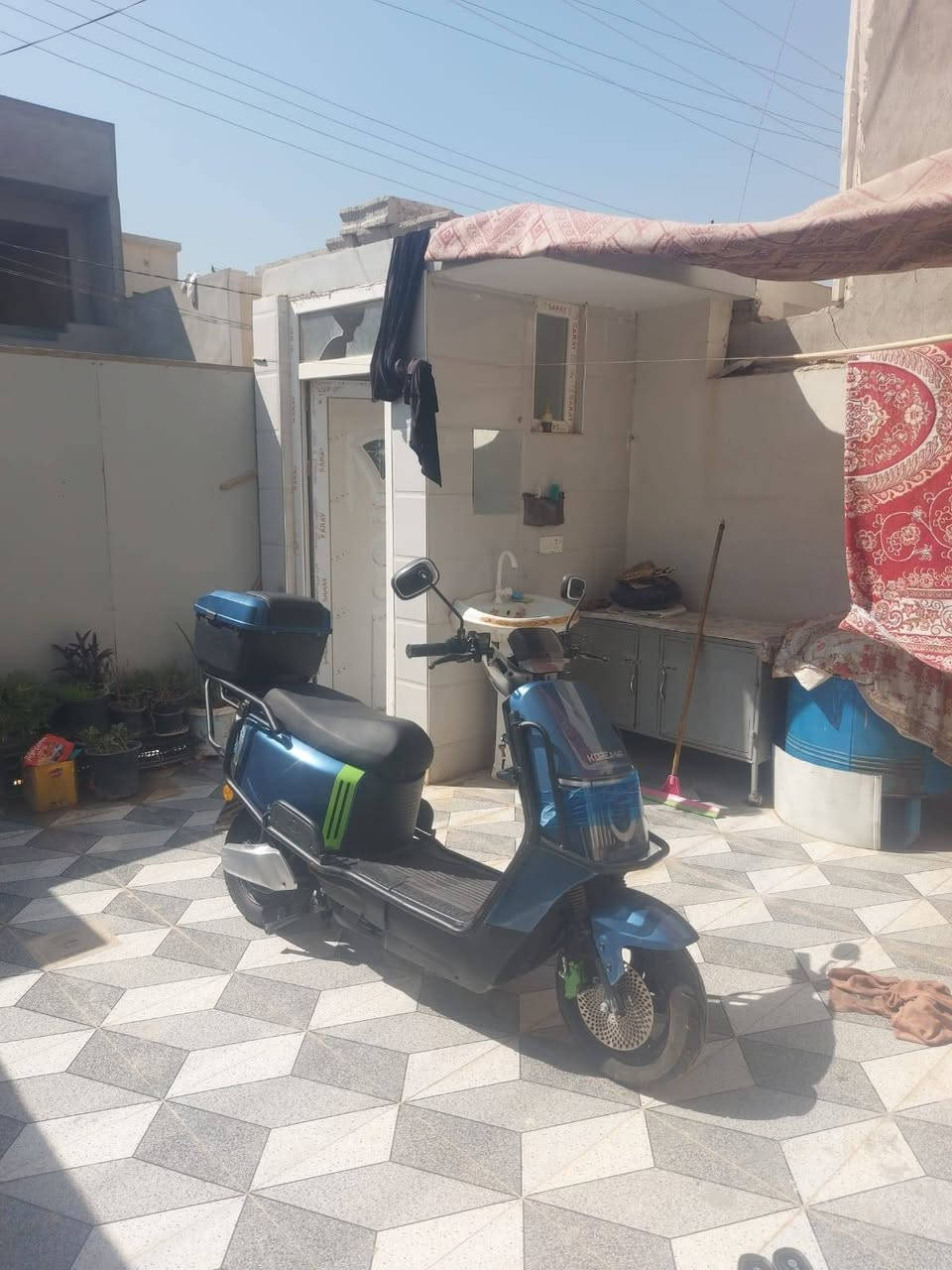 دراجة شحن • ٦ بطاريات ليثيوم • استعمال قليل