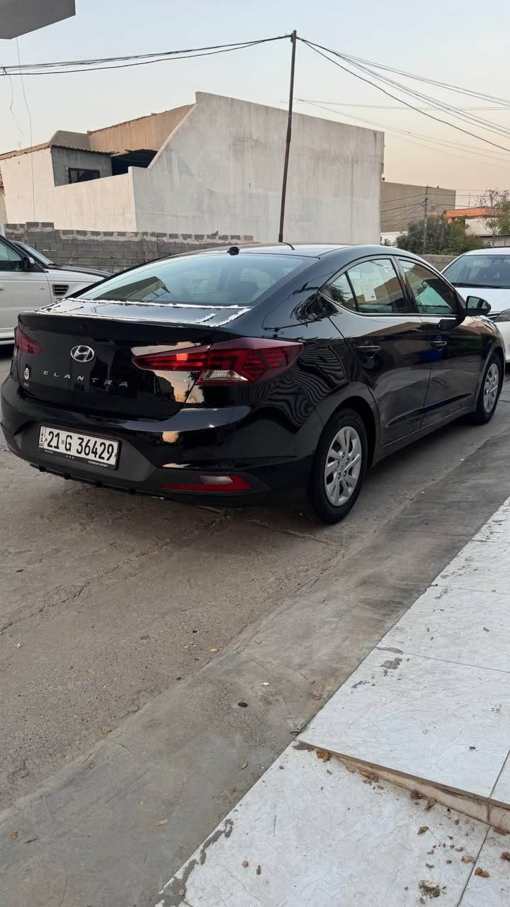 سلام عليكم..كوردى// عربي 
النترا موديل 2020 كندي زور تازه يه ره نگى ره شه 
56 هه زار روشته وه 
گير و مه كينه به شه رت بى عيبه 
ABS 
كوبونى بنزينى هه يه 
چاملغى لاى سكنى سبوغه له گه ل روبعى له بونيته كه ى
به هيچ شيوه يك ناو گرته نى نيه هيچ ايرباكيكى نه ته قيوه 
هيچ تعديل ساردى نييه. رسمى سونار و فحسه كه ى دانم
نرخى 121 $ مجالى تيايه 
ژماره ى موبايل *********** //  ***********

النتراء موديل 2020 كندي جديده بمعنى الكلمه لون اسود
ماشي 56 …داخل جديد لوك
الكير و محرك مكفول كفاله عامه.                                        ABS
تبريد ثلج 
تخم تاير  جديد
بطاقه بنزين موجود
السياره جاهزه مابيها اي نقص
السياره موجوده في كركوك
السياره حادثها جاملغ سكن كدام صبغ و ربع بونيد 
بدون داوخل بدون ايرباك ..ايرباكات  كوله سليمه 
بدون اي تعديل 
سعر 121 $ بيها مجال
رقم الموبايل.                                                                     ***********   ///////.  *********** كركوك, العراق

