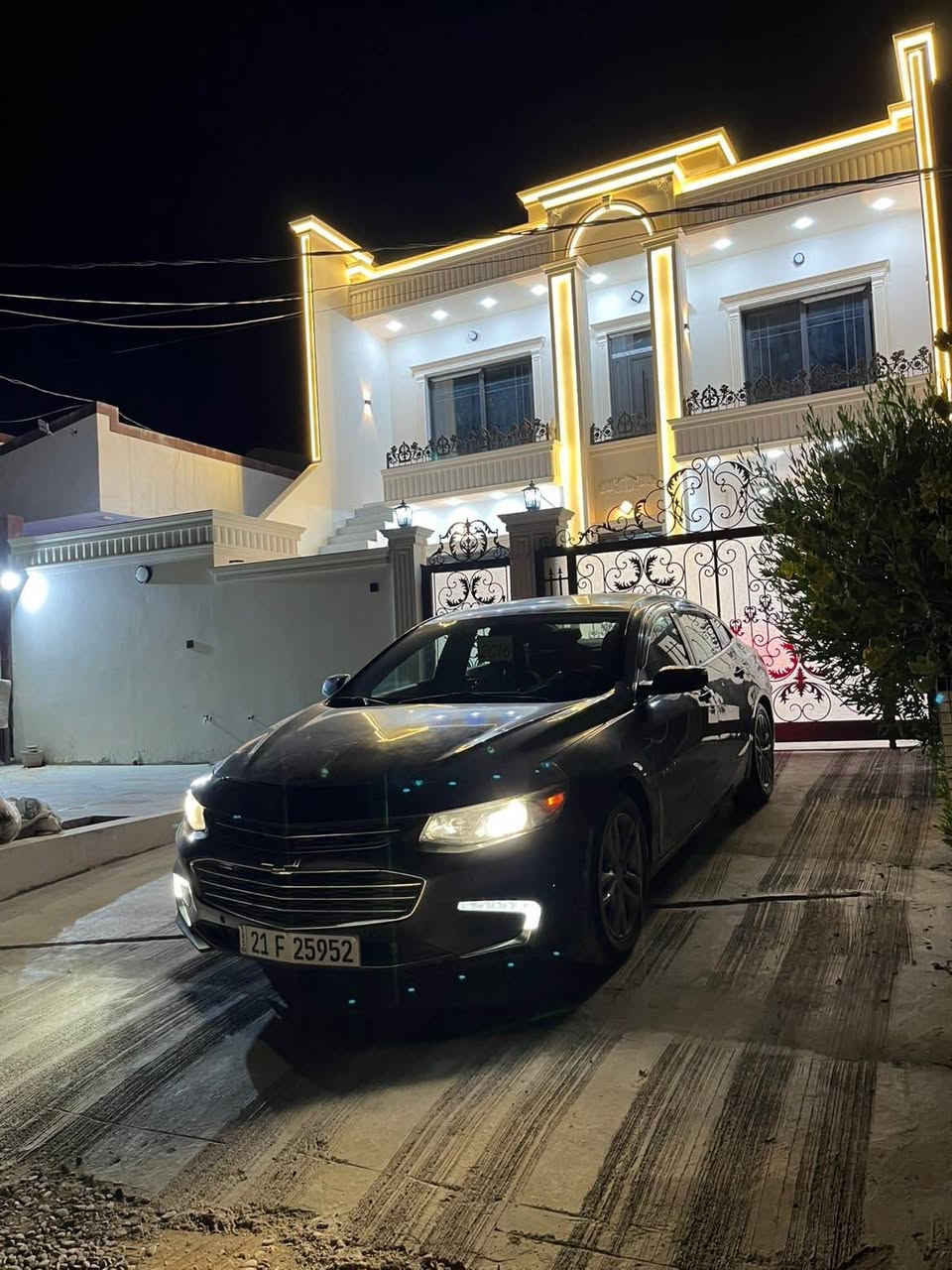 سلام وعلیکم
مالیبو بۆ فرۆشتن و گۆرینەوە شتێک بەدڵم بێت
٢٠١٦ دوو پارجەی سبوخە بێ ناوگرتن بێ ئێرباگ مەکینەی بە قەباخی کراوەتەوە گێر و مەکینە بەشەرت سەنەوی هەتا ٢٠٣١ تازەیە و بەناو خۆمەوەیە بیتاقەی بەنزینی هەیە ٧٨ مەعامەلە
*********** واتسئاپ كركوك, العراق
