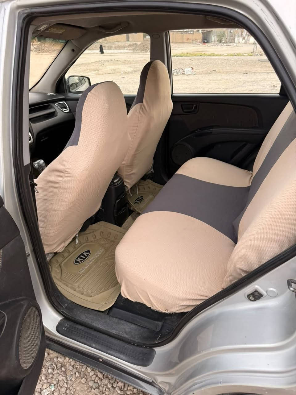 السلام عليكم ورحمة الله وبركاتة
🚘 للبيع سبورتج موديل 2007
مكفولة من كلشي، لا كص ولا دعمة، 
والسيارة على حالتها. السيارة نظيف حيل 
تعال وشوفها بعينك واحكم بنفسك 👌
📍 المكان: الديوانية – قضاء عفك
📞 للاستفسار: ***********
