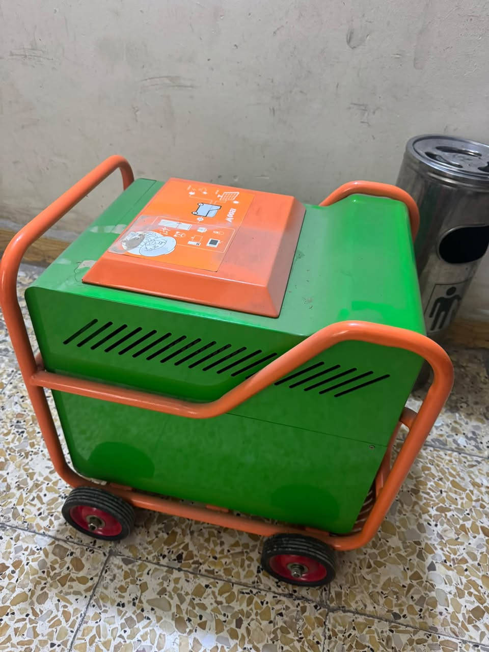 عاكس SAKO • بطاريات داخلية • ١٤٠٠ واط