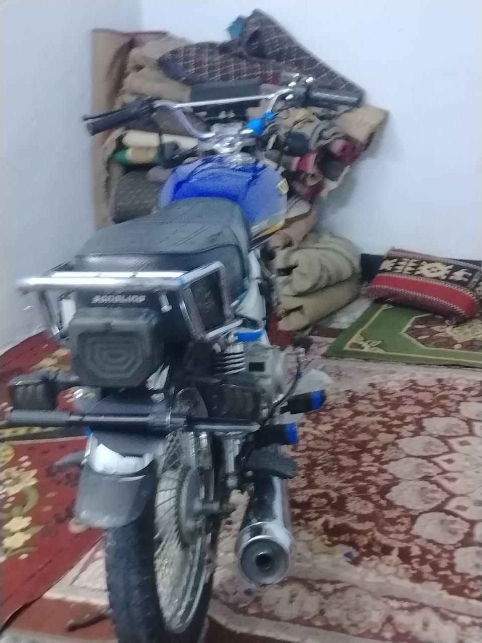 دراجه موديل 25 كل شيء ما بيه دراجه احلى من الصور اوراق موجوده السعر650  دراجه ما مفتوحه شلع كفاله عامه مكاني بالنهوران ***********
