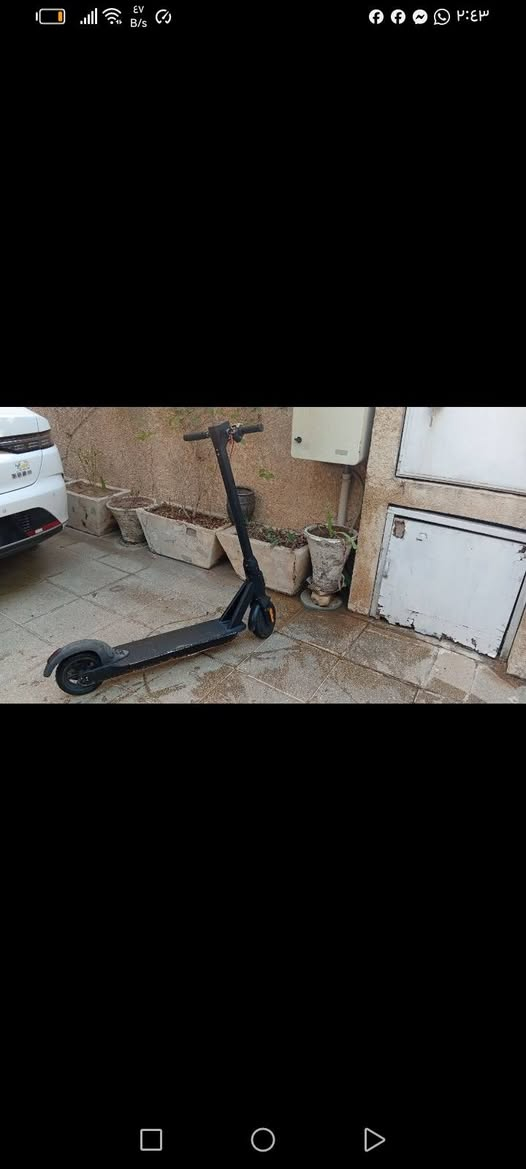 السلام عليكم . سكوتر للبيع حجم كبير . دبل حديده السعر 250 . الوزيريه ***********
