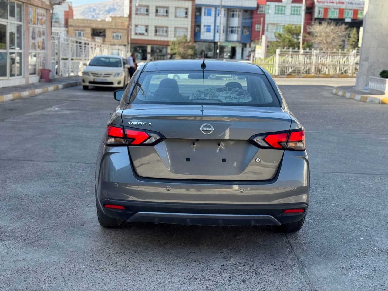 Nissan Versa S 2024  نيسان سنترا اس ✔️

قطعتين و نص صبغ ( نص بوند جملغ و باب)
شواصي سليمة و ٣٨ الف ميل ماشية
رقم شاصي بالصور

مواصفات S المعروفة  🔝
كير محرك تبريد كهربائيات شرط 💯
كل شي بلادي شركة 💯

سعر بلاش 🔥 99 ورقة و مجال جداً بسيط
مكان عقرة  "ئاكرێ"
واتس اب و كورك *********** اكر, نينوى
