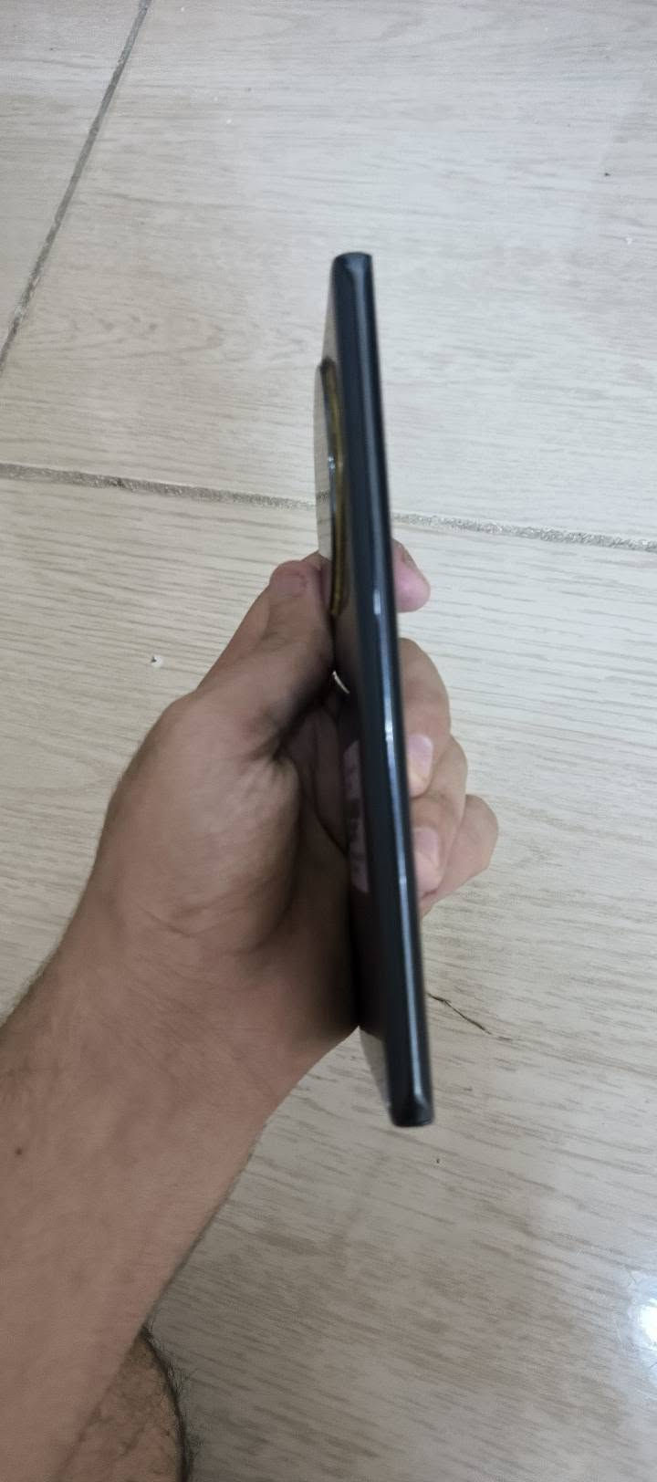 موجود هونر اكس 9S جهاز حلو ونضيف بس شاشه شويه مكسوره الي يريده يتواصل عل رقام ***********
***********
