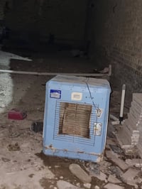 للبيع مبرده حجم واحد اونص قيم وخذ ٠٧٧٠٣٩٣٨٦٢٥