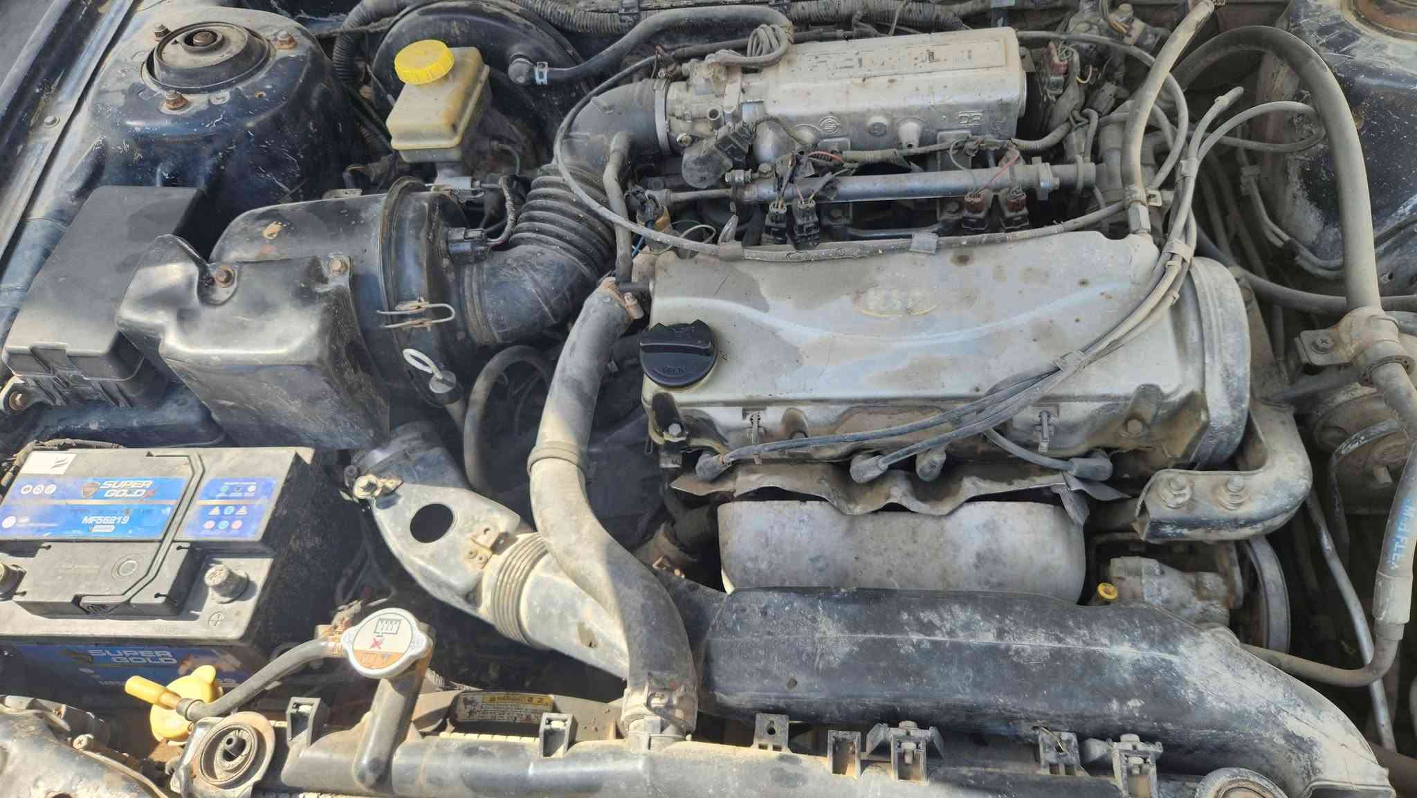 سوناتا للبيع موديل ٩٣ سنوية ٢٨  تحويل ثاني يوم تبريد شغال.. محرك جديد ..كير عاطل ما تمشي يعني بس وبالنسبه للكير حساس واحد اتوماتيك والسيارة بدون صبغ جارده الي يريدها موجوده بعقوبه والسعر ٣٠ بيها مجال بسيط
