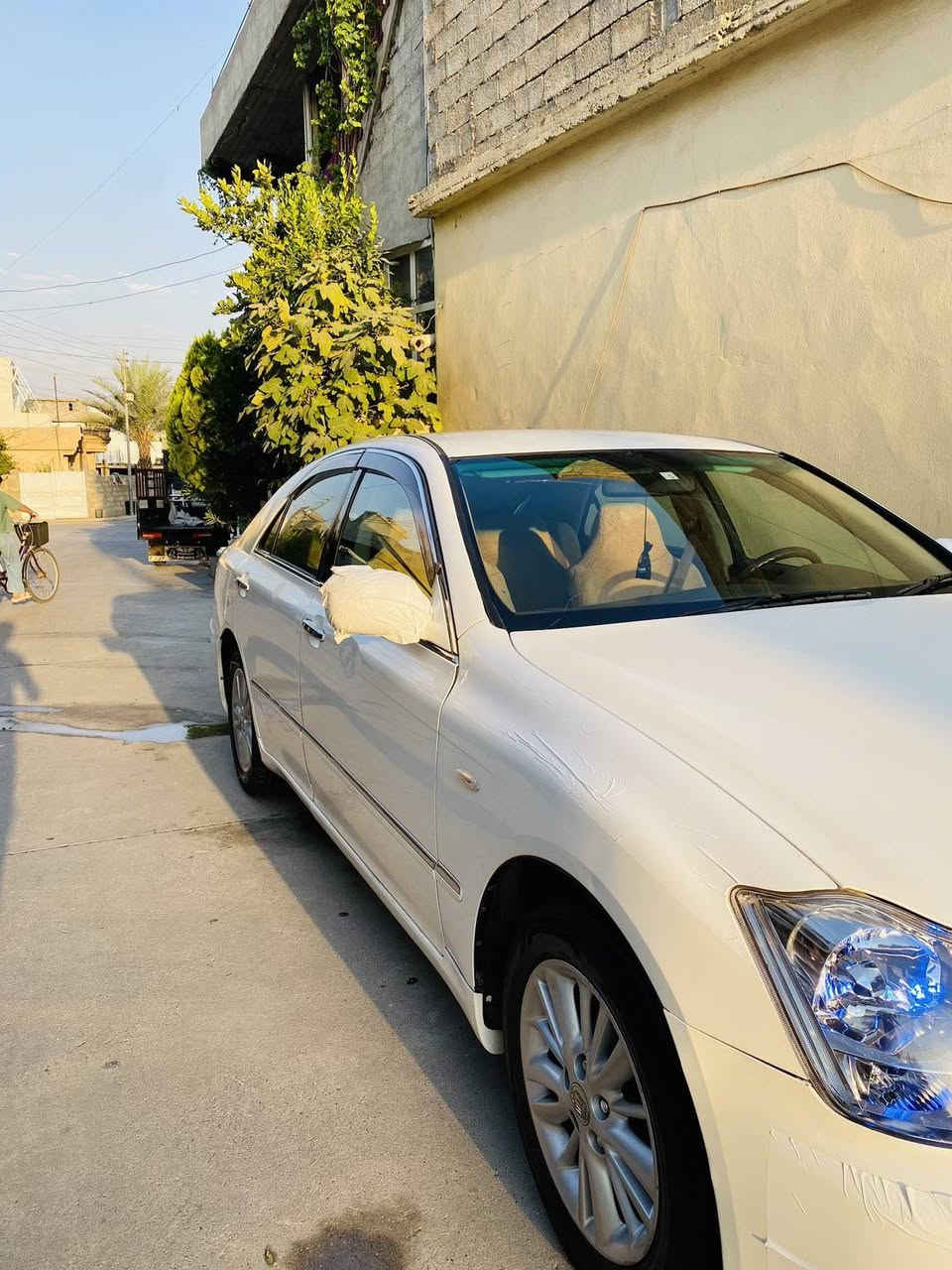 شاهینە 2006بڕاوە
سپی ناوزەرد سێ دووگمە بچوک بەگەورە ئاڵتونی بازاڕ بەشەرتی 100فیتەر کۆد کراو کۆدی بەناو خۆمانەوەیە کامل کامل جائیزە بەشەرتی کەڤەر گۆڕاو سەقف و حیزام ،، سعری 50گەڵا هەتا ئارەق ئەکەی ماعمەلە بکە ئەگەر مشتەری نیت سەری خۆتو منیش مە ئێشێنە جوابی کۆمێنت نادەمەوە لەگەڵ رێزمدا،،***********

