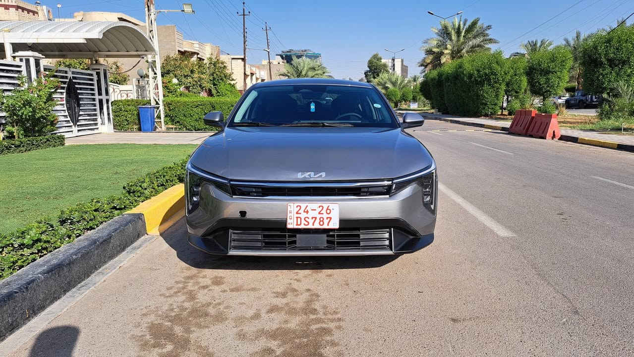 السلام عليكم
للبيع  KIA K4 LXS 
وارد امريكي موديل 2025
رقم اربيل كاتي 
مواصفات
1. بصمه 
2. رادار امامي
3. رادار خلفي 
4. رادار ات جانبية
5. تحديد مسار 
6. تشغيل عن بعد
7. اوتو هولد 
8. كاميرا دوارة
9. ويل كب بلادي
10. شاشه كار بلي متصلة 
11. اربع مخارج شحن
12. سايد بريك بصمه
13. محرك ٢٠٠٠ دوش 
14. ماشيه 9000 ميل
وبعد مواصفات معروفة بـLXS
ملاحظة صور الحادث موجودة بالمنشور
والسيارة صار بيها صبغ جاملغ امامي وربع من باب الصدر 
وللأمانة بيها كم رصعة أثر حالوب ما مبينه أبد
مكاني بغداد حي الحرية
السعر 155$ وبيها مجال
هاتف ***********
