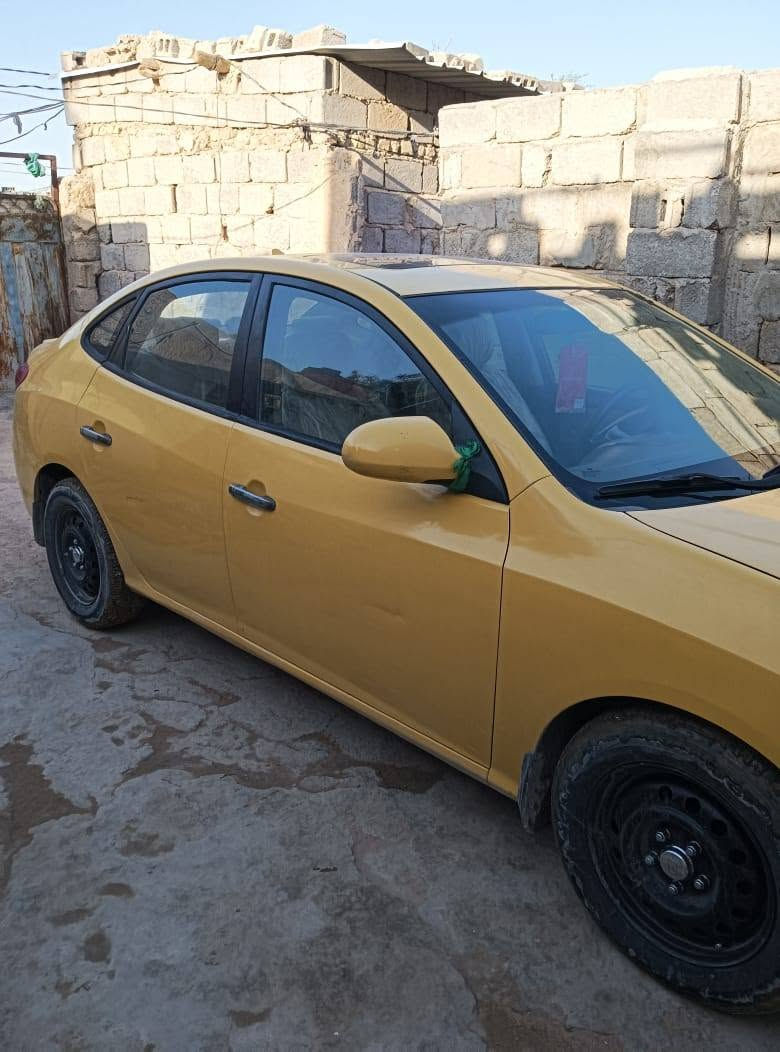 السلام عليكم انتره 2010 محرك 2000 بيه بس باب الكدام اليمن والجاملغ بي طخه  اربع اصابع السياره خير من الله السعر 90وبيه مجال الشراي. مكلف بل النشر  رقم صاحبه *********** الشراي بي خير ويدلل نتساهل ويه.
