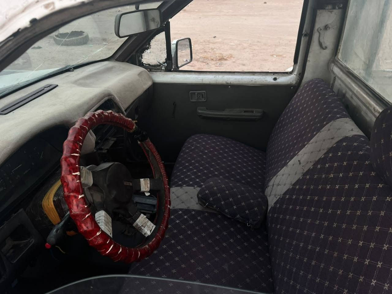 نيسان بيكم • ١٩٩٥ • تحويل ٢٧