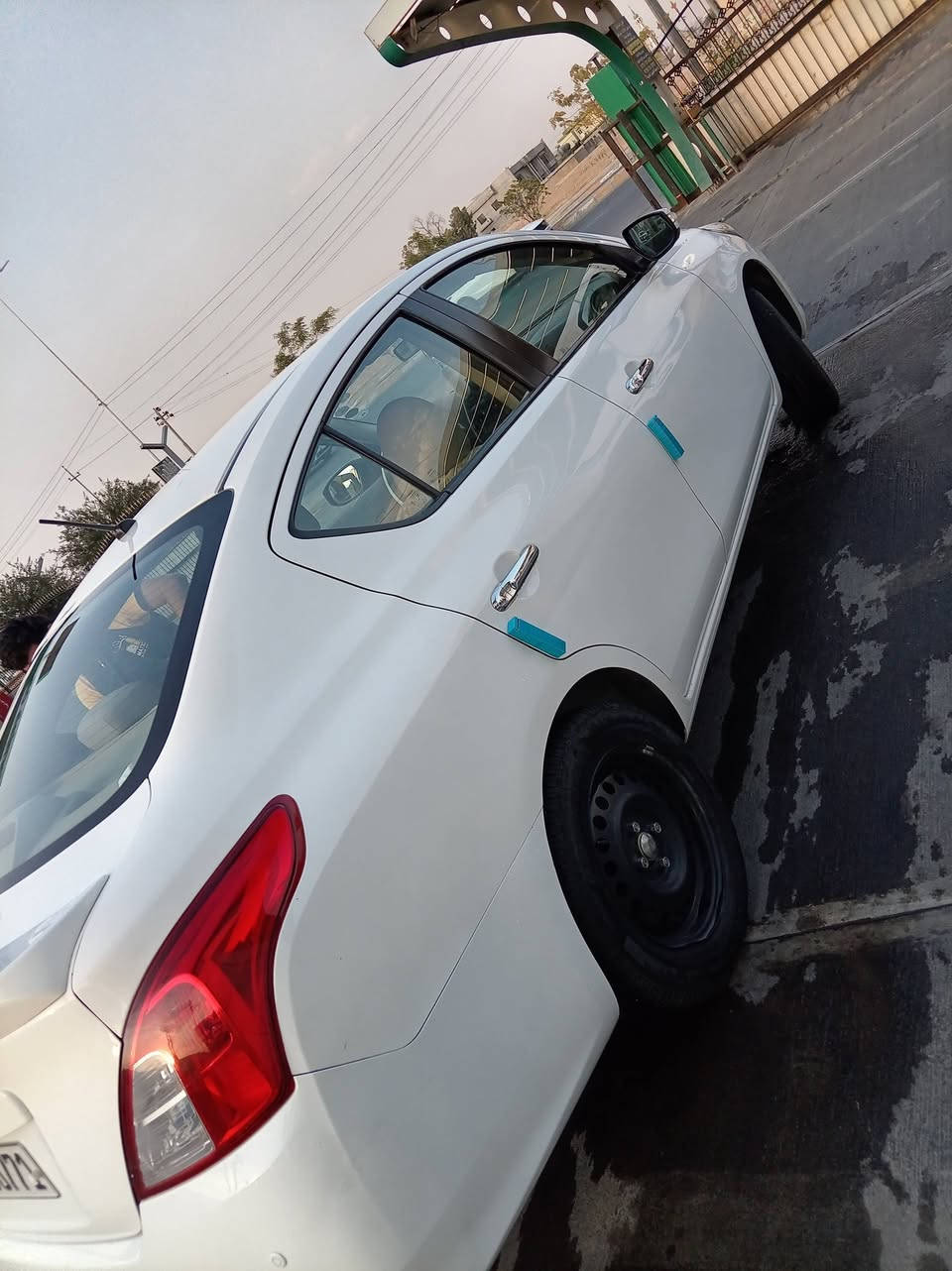 نيسان سني 2024 ماشيه 76
مكفوله من الصبغ والضربه والتبديل والحادث بشرط
السونر مرفق بالصور تريد تسوي سونر جديد حاضر اني
رقم دولي جديد ( هزه جديده قبل يومين)
سنويه باسمي 2029 شرط التحويل ثاني يوم
سياره نضيفه استعمال شخصي
اشاير بالمري
جوم 4 كهرباء
تبريد قطعتين
مكاني كركوك ***********
