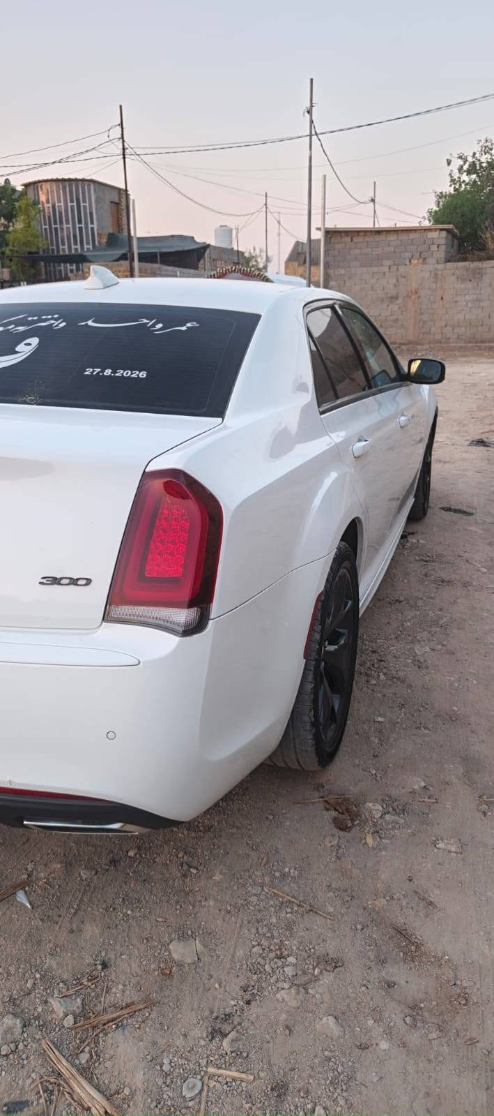 السلام عليكم
اوباما 22 دخول جديد ضباط بابل 

تورنك L 

داخل جلد 

حساس امامي 

حساس خلفي 

فول رادار 

نقط عمياء 

ماشيه فقط 64

 بيه كلير باب سايق وخلف السايق وجاملغ خلفي 
وبارد جاملغ امامي ايمن 

 السعر ***********

نص مكتوب في الصور:
- BIDCARS