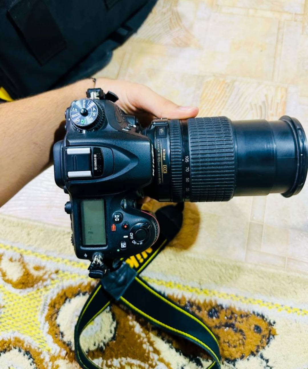 السلام عليكم
يوجد كامرة نيكون D7100 
نضافتها 90٪100 كاملة ملحقات
وزومها الاصلي +شاحنتها الاصليه 
+جنطة +كارتونها 
الكامرة مال بيت مستعملة قليل 
الشراي يتفضل اتصال 
***********
