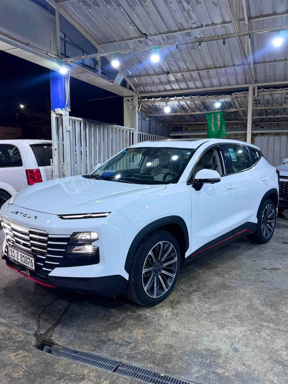جيتور دايشنك لاكجري 2025
العداد:20,000KM
‼️(السيارة داخل الضمان)‼️

فول مواصفات اعلى فئة لون ابيض
بانوراما
مكينة 1600 تيربو
ويل 20
مقابض ابواب شفط
انارة داخلية
كشنين كهرباء ذاكرة
كير تعليك

السعر:٢٧،٤٠٠،٠٠٠ دينار

العنوان: بغداد الكريعات شارع الوقف السني معرض الفرقان لتجارة السيارات

للاستفسار:
***********
***********
***********
