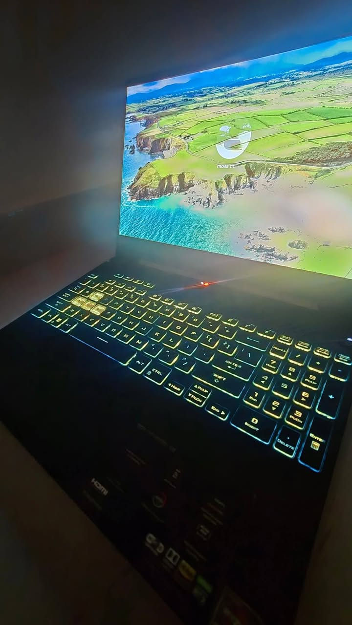 السلام عليكم لابتوب Asus TUF GAMING لمراوس فقط ب لابتوب افضل منه أو ماك و انطي فرق
نسخ محدوده وقليله بالعراق 
المواصفات 
•ID+COLOR:1A-MECHA GRAY
• LCD:15.6 FHD WV
• VRAM:4GB
•GPU nvidia RTX 3050ti
• CPU:AMD R7-6800H/BGA
• STORAGE:512G PCIE G3 SSD
• ODD:WO ODD
• RAM:DDR5 8G
• WLAN:WIFI6 11AX2*2 WW+BT 
• USB:USB3.2A*2+ USB3.2C*2
• OS TYPE.:WIN11 HOME
• KB LANGUAGE:US
• POWER CORD:UL
• ACCESSORY:4CELL 56WH
• OTHERS:N/A
وندوز ۱۱ اصلي 
***********
بغداد_السيديه

نص مكتوب في الصور:
- AMAZON
- RYZEN
- 6000 SERIES 7
- 144Hz
- GEFORCE RTX
- ASUS