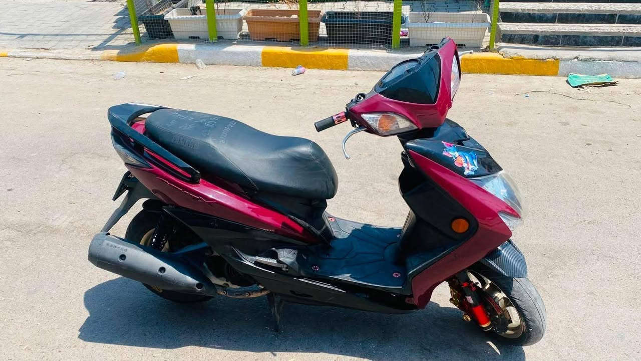 سلام عليكم سكنس لد دراجه كلها شغاله ودراجه بيها صدر كله رياضي أصلي وبيها كلجات رياضي مطابقات كهربايات كلها شغاله مكينه كفاله شرط شلعه تعلك ومعدل فول أوراق كامله بسمي السعر ٨٥٠المكان بغداد الحسينيه مال راشديه ***********
