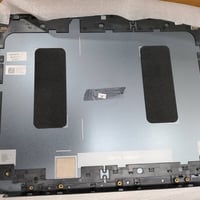 الغطاء الخلفي لشاشة لاب توب (LCD Back Cover)، وتحديداً لجهاز Dell Vost...