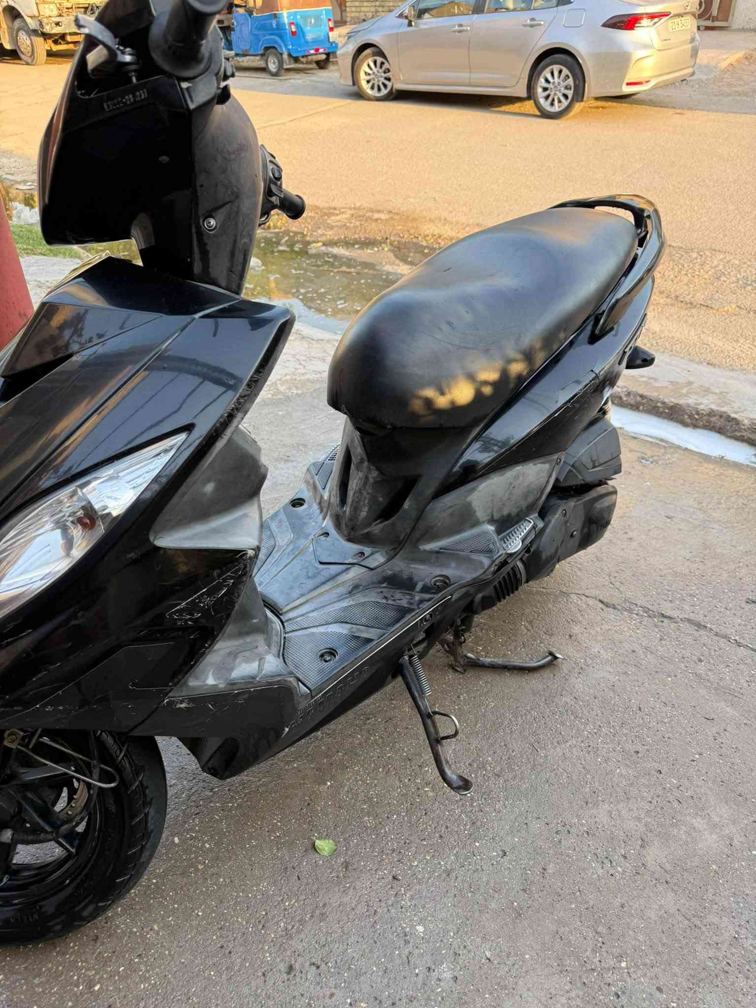 دراجه جديده صار شهرين من نازلة من الرمبة مكفولة
بيها فقط هذا الفطر بالصفحة الباقي مكفولة السعر مليون و ١٠٠ وبيها مجال 

مكاني الدورة ***********
