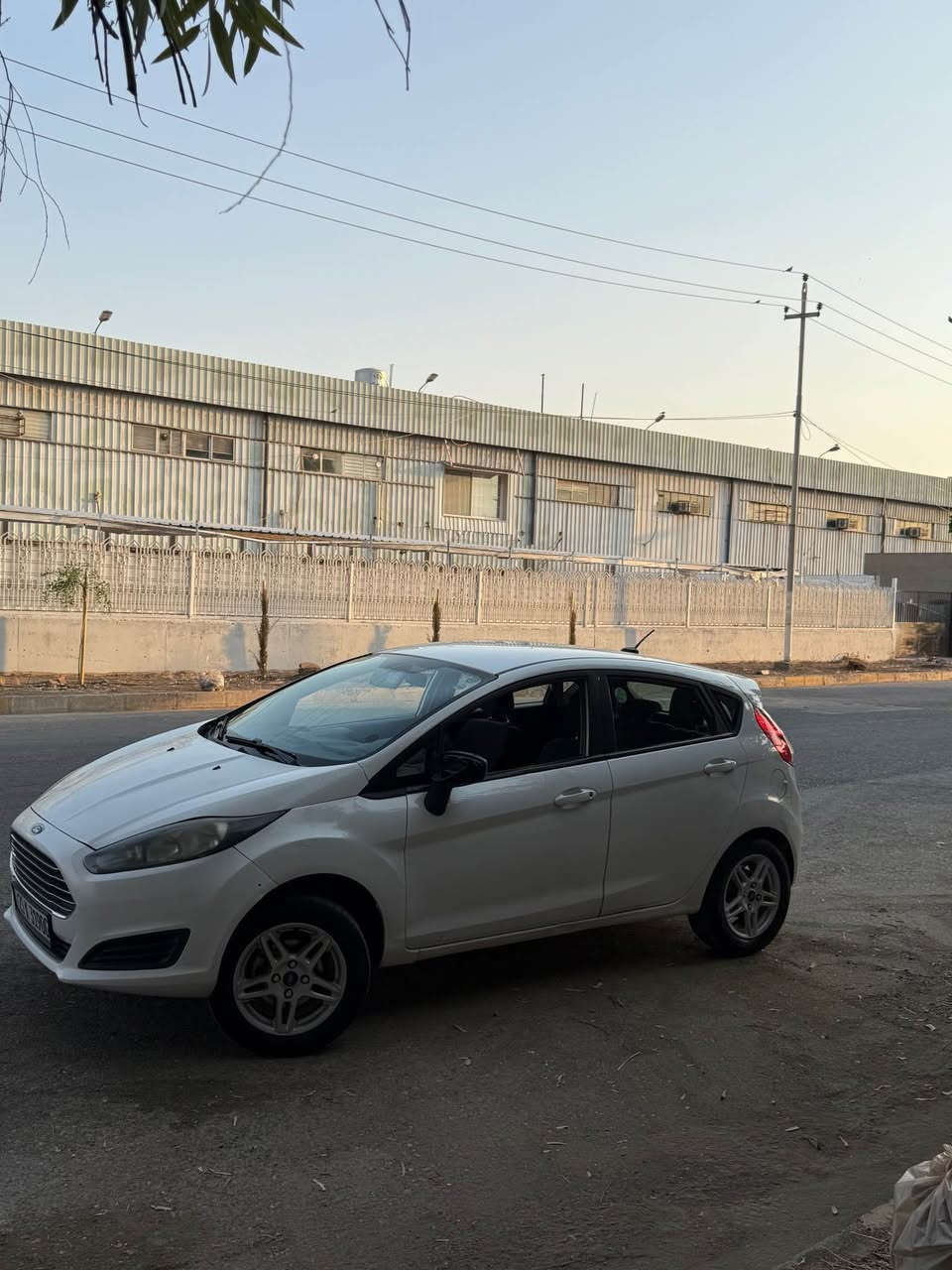 فۆرت ڤێستا ٢٠١٨  SE
٢ پارجەی سبوخە بی داخیلی
گیر و مەکینو بە شەرت
سەنوی نویە
سعر/ ٦٥ وەرەقە 
***********
*********** أربيل, العراق
