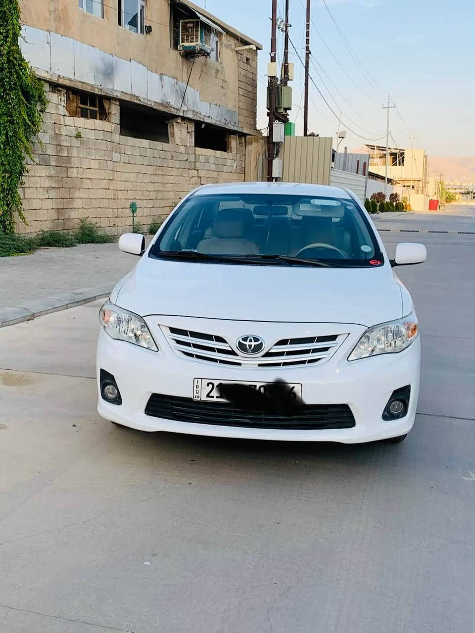 تویۆتا کرۆلا٢٠١٤
مەکینە گەورە 
بێ بۆیاخ بی کرانەوە یەک پەلە پدی ئاری پچووک  دەرگای دوای لای سایەق
١٨٧٠٠٠ هەقیقی رۆشتوە
سەنەوی هەموی تازەیە تا ٢٠٢٩
مالی دۆستە یەک دینار مەسرەڤی نیە

*********** السليمانية, العراق
