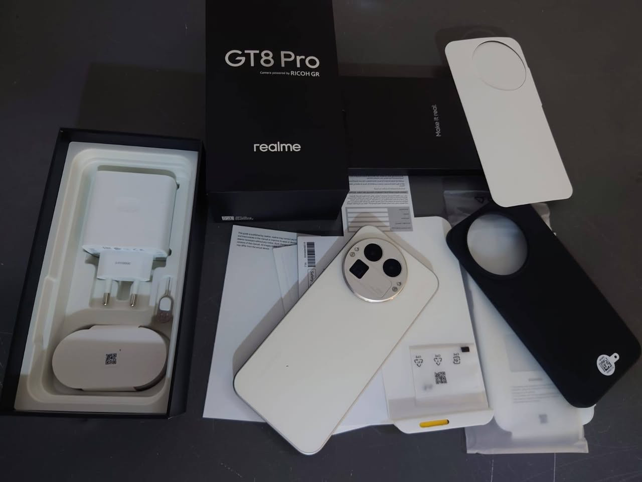 ريلمي gt 8 pro  ذاكرة 512 رام 16 استخدام 3 اسابيع فقط شرط وصل الشراء وياه وملحقاته ممستعملة ضمان سنة كاملة يعني حالة حال الجديد للبيع السعر مليون و175 عنواني بغداد اي استفسار عالرقم ***********
