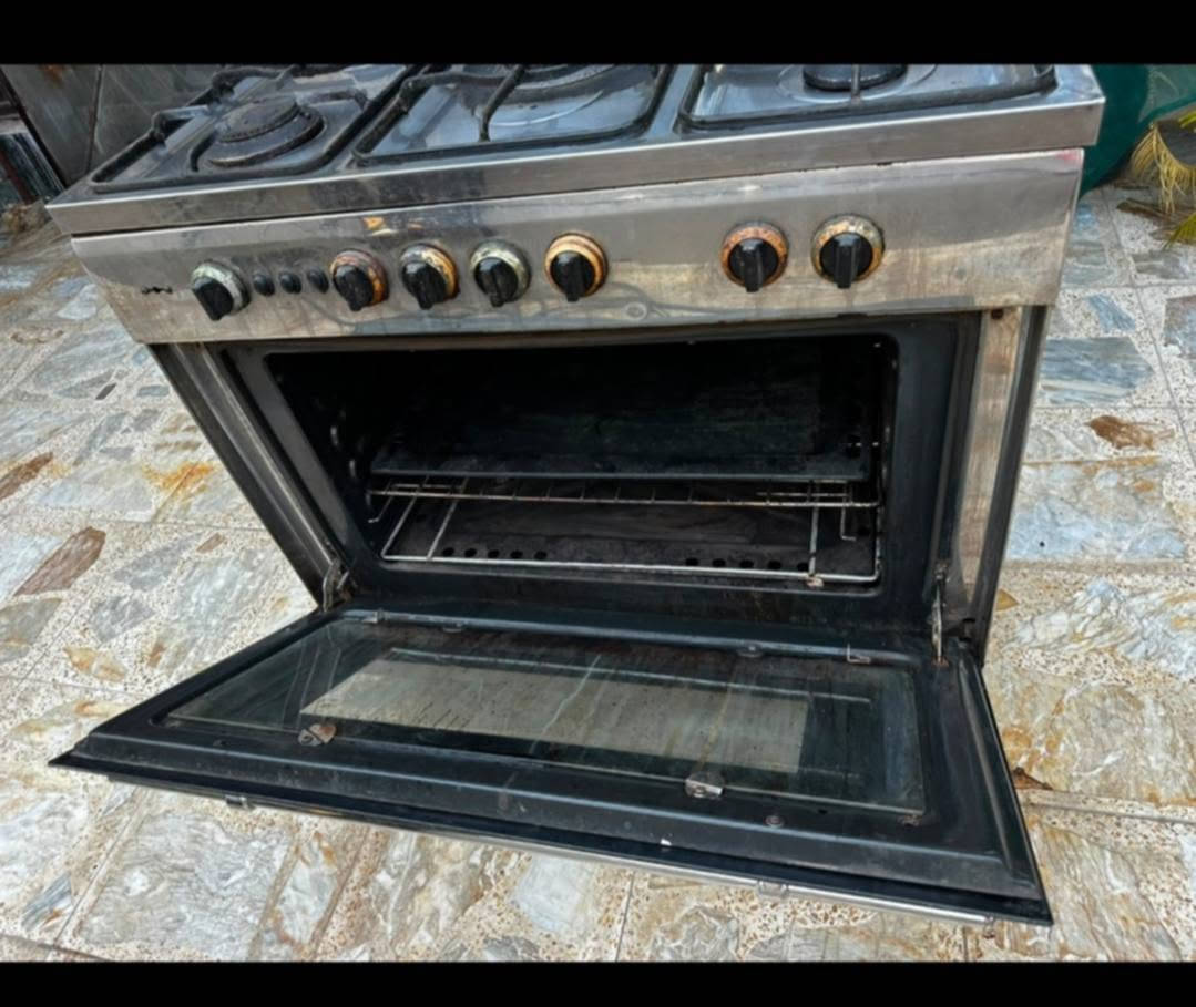 ب135 وبي مجال بسيط 
نوعه فريش المصري حجم كبير مابي اي اضرار غير انه قديم شغال تجين وتشوفي 
الغزاليه نهايه مدير الامن
