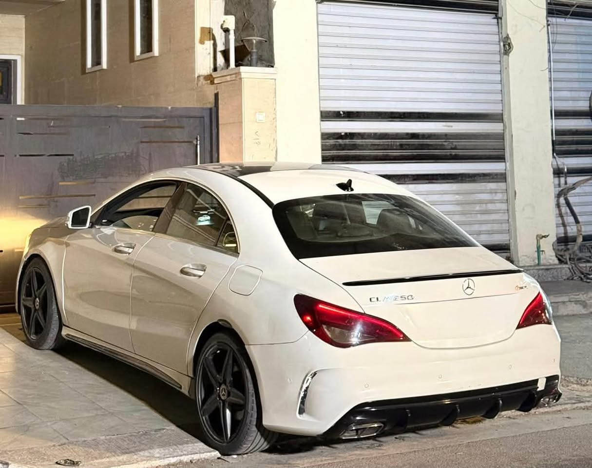 للبيع مرسيدس CLA 250 
موديل 2017
فول مواصفات AMG أصلي 4MATIC
السيارة كاملة وما بيها نقص
داخل جلد اسود بلاد سبورت
كشنات رياضية تبريد وتدفئة
فتحة بانوراما
شاشة كبيرة ويا ماوس
شفتات ستيرن
وضعيات قيادة سبورت وايكو
تحكم ستيرن وستيرن كهربائي
رادارات + تنبيه مسار ونعكاس
بصمة + كروز كنترول
حساسات أمامي وخلفي
كاميرا 360
مرايا كهرباء ويا إشارة
لايت دبل عدسة + LED
السيارة بدون حادث بدون شاصي بدون ايرباك
صبغ قطعتين فقط تجميلي ودعاميات فقط (خدوش)
صيانة كاملة (زيوت، تايرات، بريكات)
محرك وكير شرط
شرط تحويل
الموقع بغداد السيدية
الــسعـر اتصل على الارقام
***********
***********

