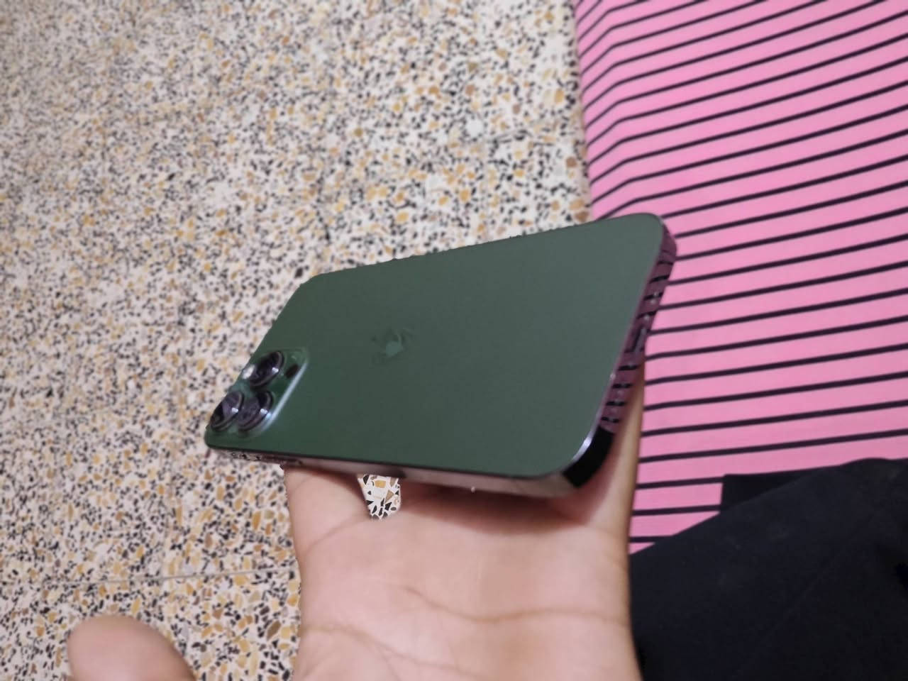 13 برو ماكس كفاله ما مبدل بي شي امريكي بطاريه79 ذاكره 256 لون زيتوني كلش نظيف بس الفيس ايدي عطلان سعر 580 وبي مجال مكاني بابل القاسم رقم ***********
