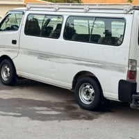نيسان يورفان رقم بابل موديل ٢٠٠٩ سيارة مكفول من كير محرك واكسن وحدانيه...