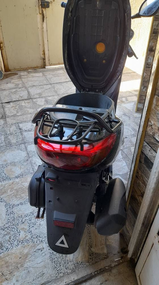 اكزز للبيع تريت ياباني نظيفة جدا 
للبيع، مكفولة كفالة عامة من كل شيء 
محرك بلادي وخرسة واكفلها من اي 
ضرر ودخان وصوت وخلل بالمكينة 
كلهة مظبوطة امانة الله وكلها شغالة 
على أيدي من الرمبة واستعمال شخصي 
،نوزل خطين ، ماشية ٢٩ 👍، استان 
كهربائي / أوراقهة موجودة وبأسمي 
تايرات جدد درجة أولى دهن 
امزول بانزين محسن مداريها 
رقمي للتواصل ***********
وبه واتس آب 📞السعر مليون و١٥٠
وبها مجال لليشتري، العنوان بغداد 
الكاظمية ، وحياكم الله 🤝 بغداد, العراق
